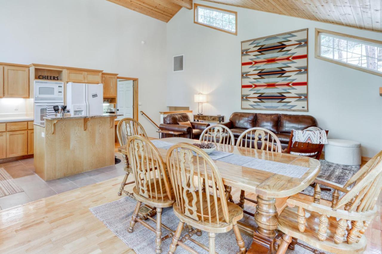 Camp Polk Lodge Систърс Екстериор снимка